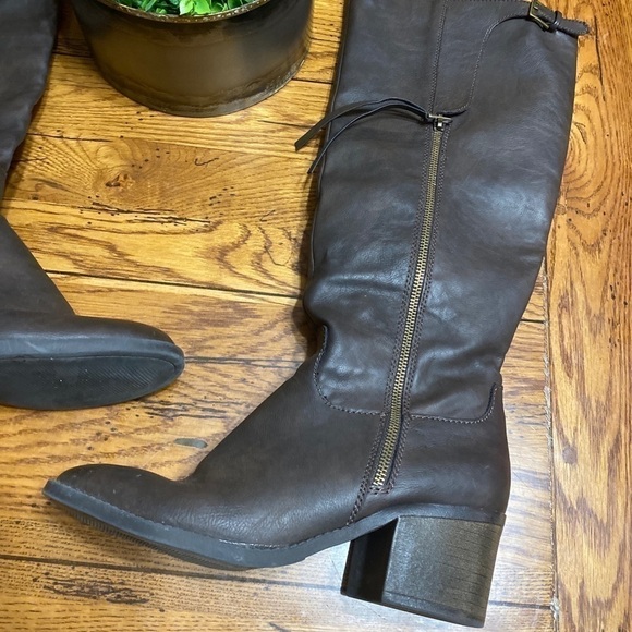 WOMENS Boots 9 Brown Tall Riding zipper winter EUC. - Picture 2 of 7
